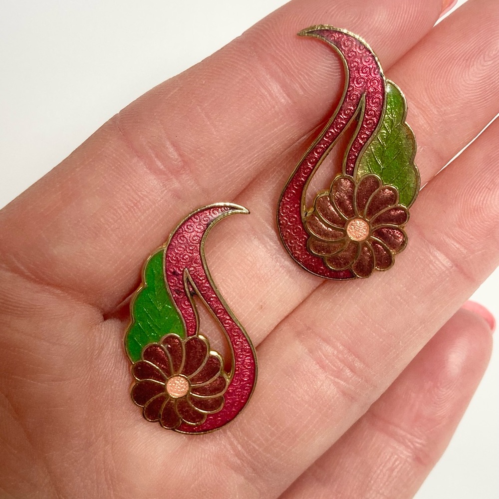 VINTAGE RARE Cloisonné Fuchsia Earrings